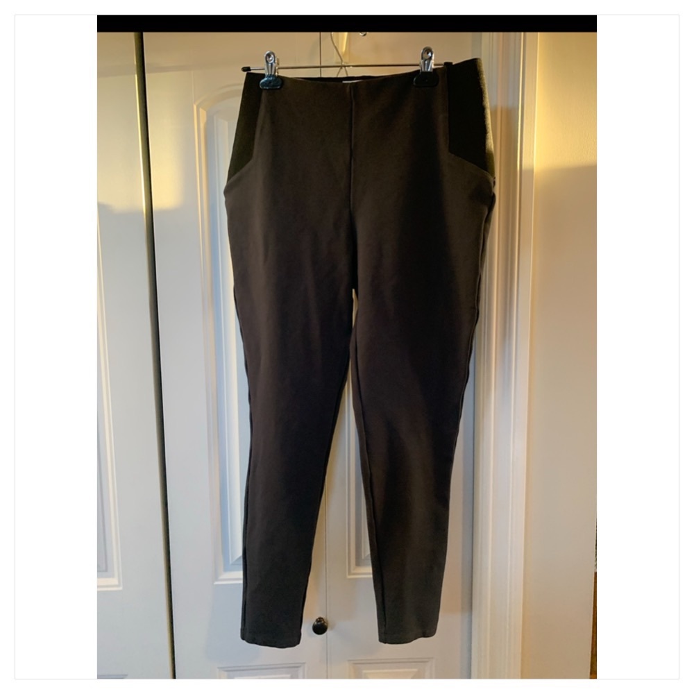 Size large ladies Old Navy dressy dark grey pull on Ponte style stretchy pant